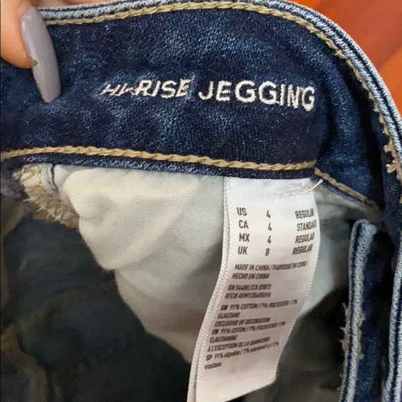 Distressed Jeans - Picture 2 of 6